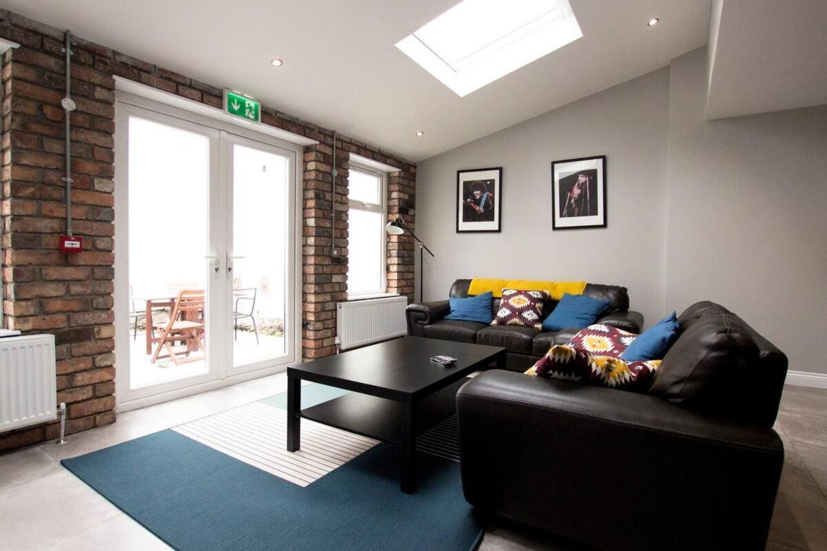 Modern City Centre Rooms Dublin Exterior photo